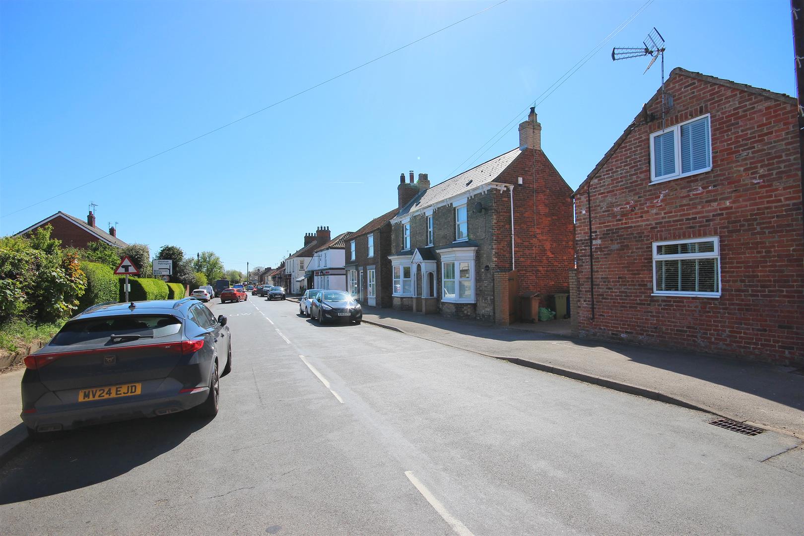 Main Street, Roos